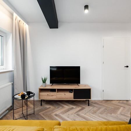 Loft Style Apartments Opienskiego With Parking By Noclegi Renters Poznan Exterior foto